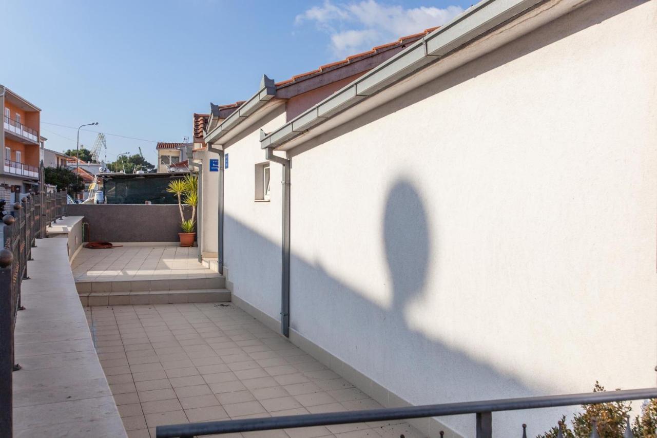 Holiday Home Beata Trogir Exterior foto